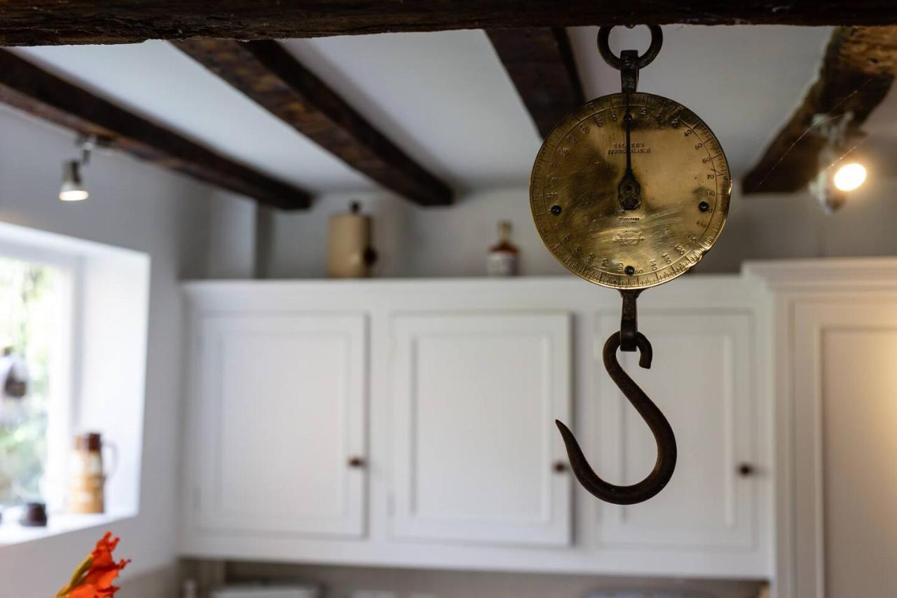 Pass The Keys Magical Period House In The Heart Of ลุดโลว์ ภายนอก รูปภาพ